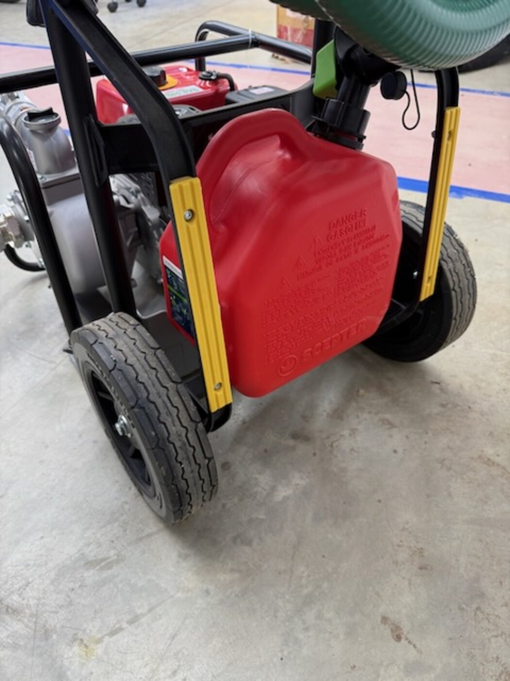 Fuel canister mounted directly to the FireReady HPS1 cart frame
